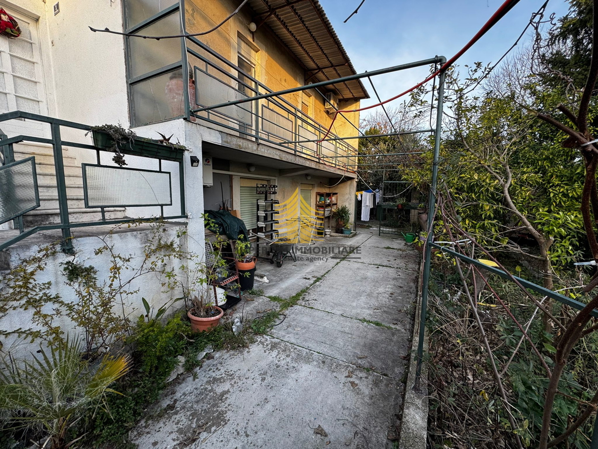 Hiša, prodaja, Kaštel Štafilić, 231 m2, samostojna