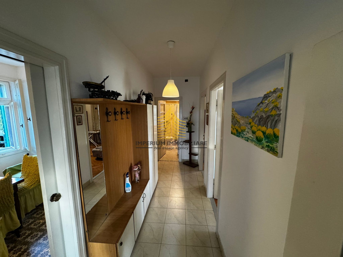 Hiša, prodaja, Kaštel Štafilić, 231 m2, samostojna