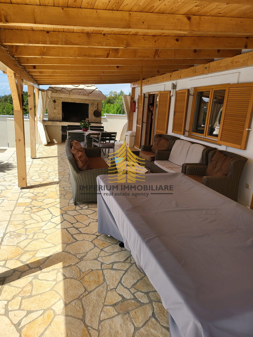 Hiša, prodaja, Donja Jagodnja, 180 m2, vila