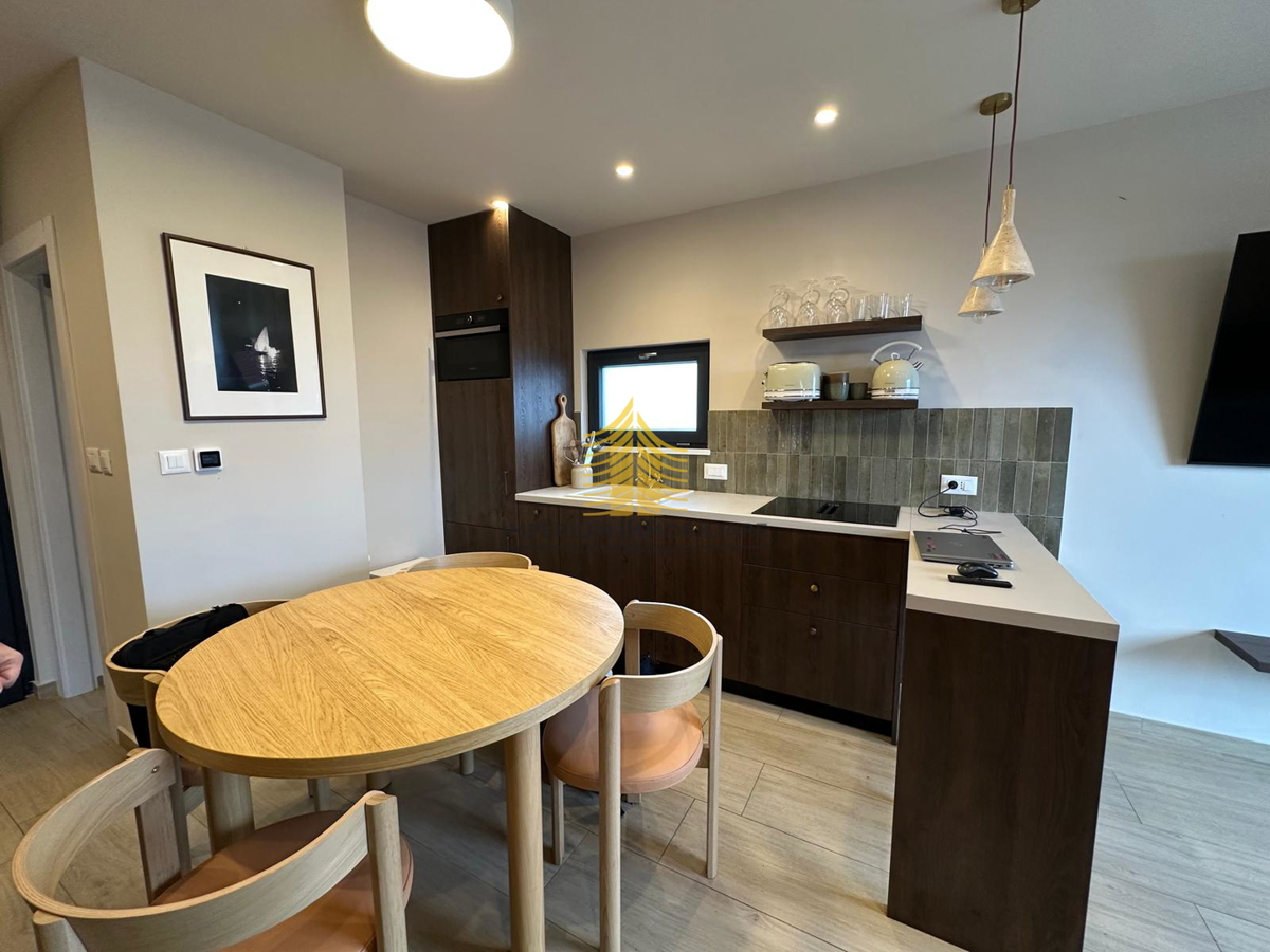 Stanovanje, prodaja, Kaštel Stari, 47 m2, 2,5-sobno (2S+DB)