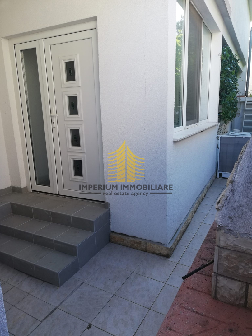 Hiša, Prodaja, Pirovac, 150 m2, Dvojna hiša