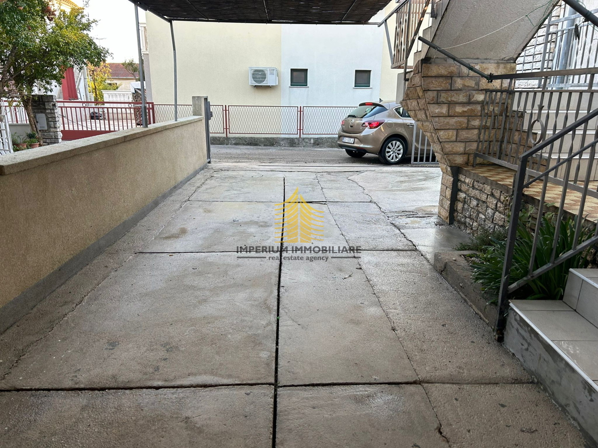 Hiša, Prodaja, Pirovac, 150 m2, Dvojna hiša