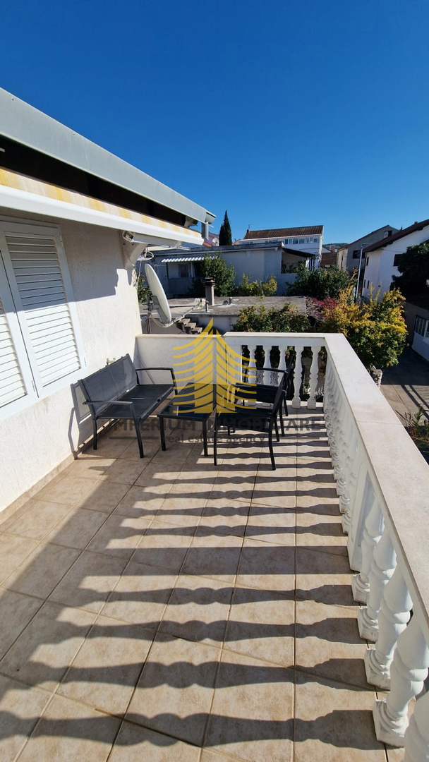 Hiša, Prodaja, Pirovac, 150 m2, Dvojna hiša