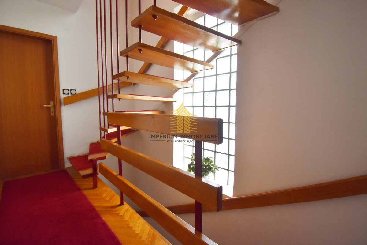 Hiša, prodaja, Stenjevec, Stenjevec, 210 m2, samostojna