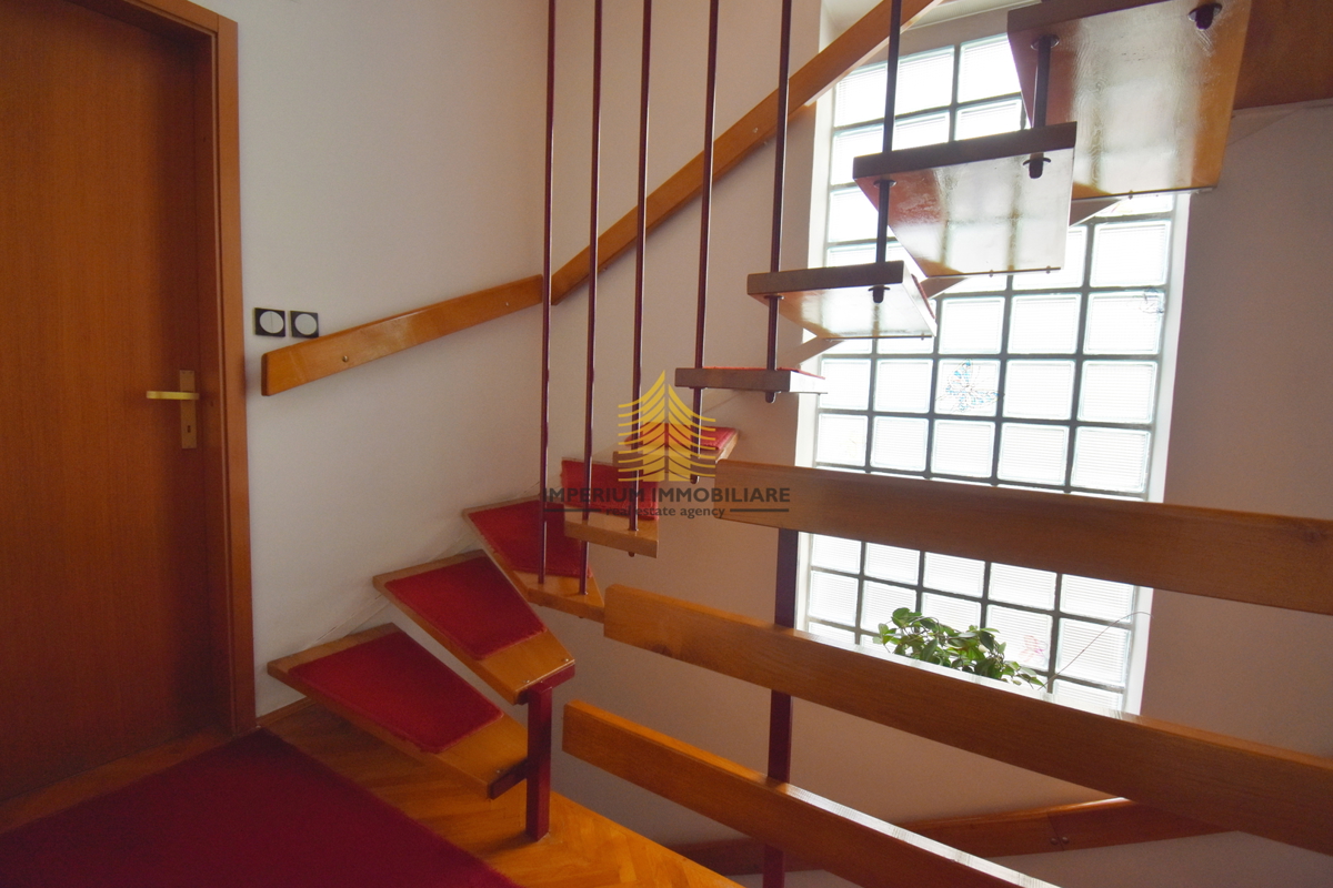 Hiša, prodaja, Stenjevec, Stenjevec, 210 m2, samostojna