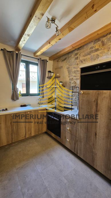 Hiša, prodaja, Kaštel Sućurac, 60 m2, v vrsti