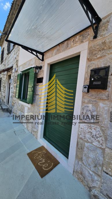 Hiša, prodaja, Kaštel Sućurac, 60 m2, v vrsti