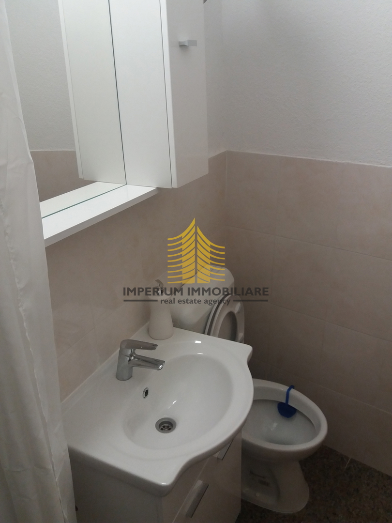 Poslovni prostor, Prodaja, Šibenik, Varoš, 13,2 m2, Poslovni kompleks