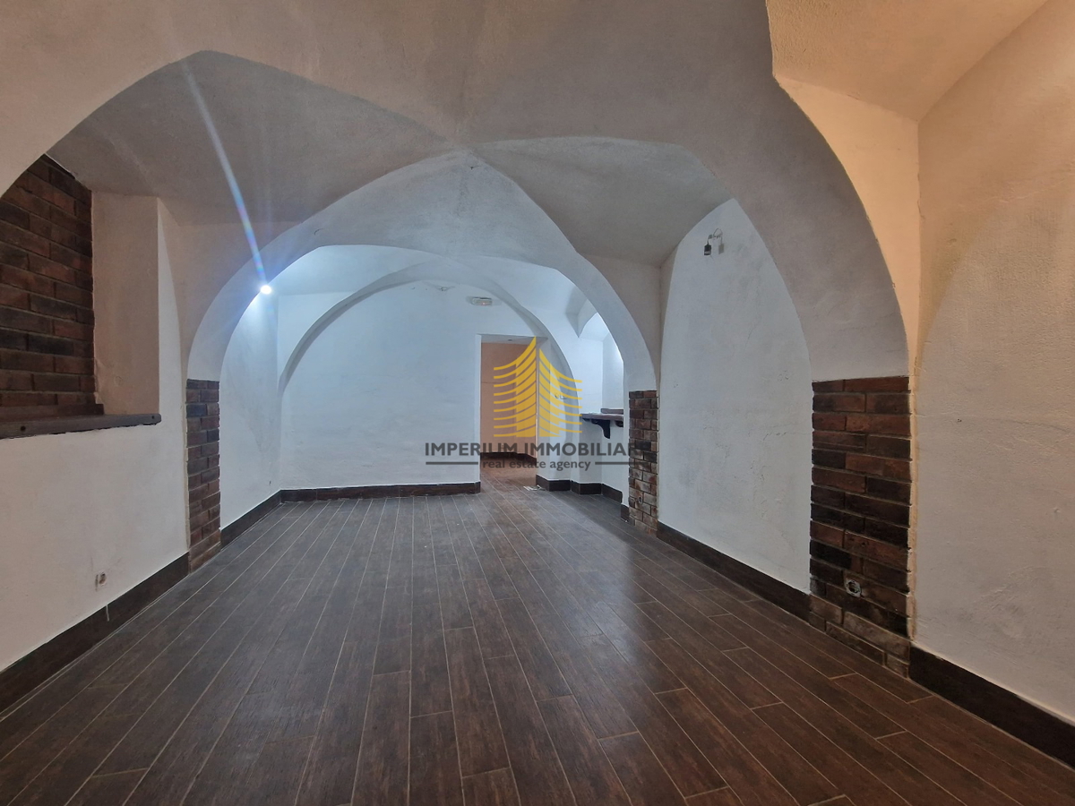 Poslovni prostor, Prodaja, 13790, 225 m2, Prostor za storitve