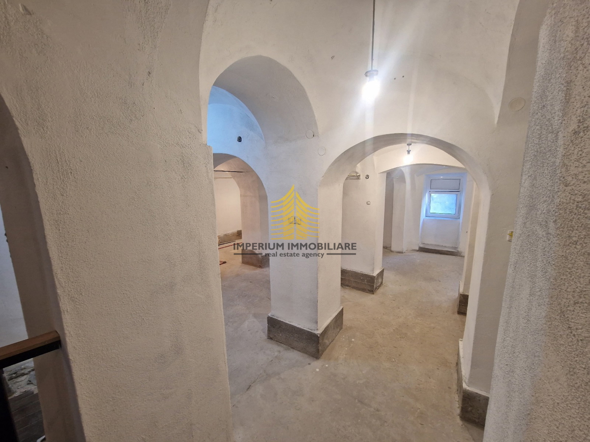 Poslovni prostor, Prodaja, 13790, 225 m2, Prostor za storitve