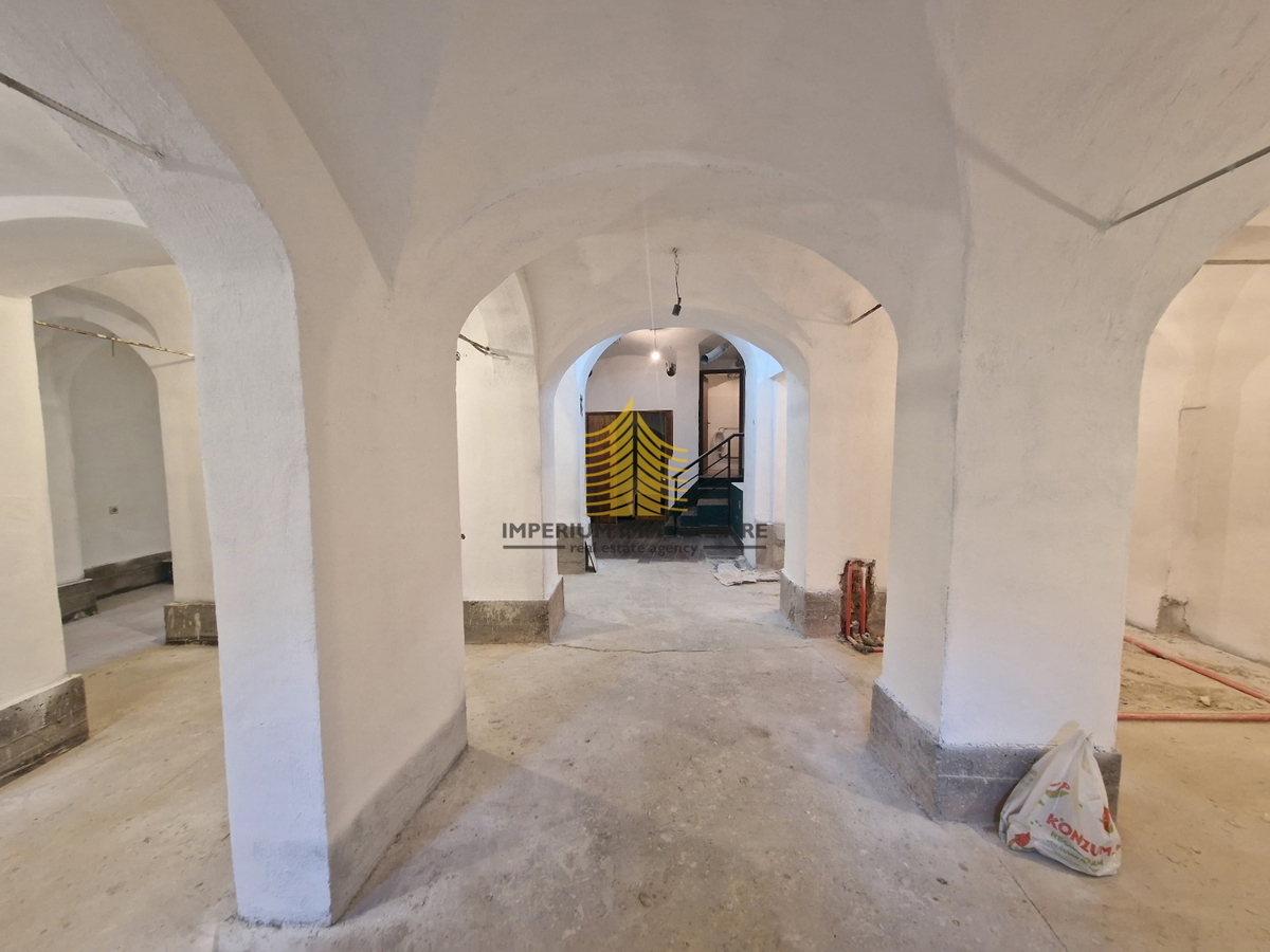 Poslovni prostor, Prodaja, 13790, 225 m2, Prostor za storitve