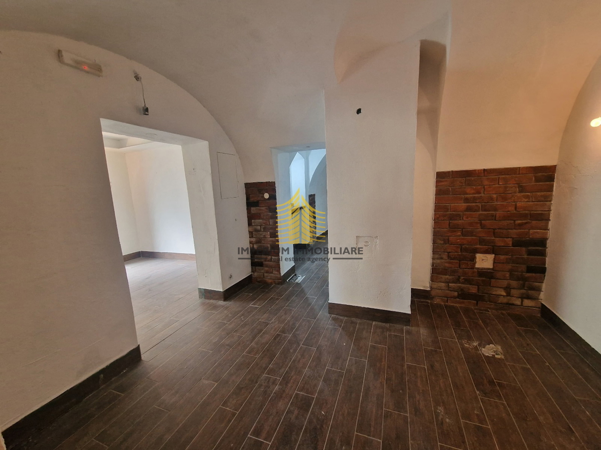 Poslovni prostor, Prodaja, 13790, 225 m2, Prostor za storitve