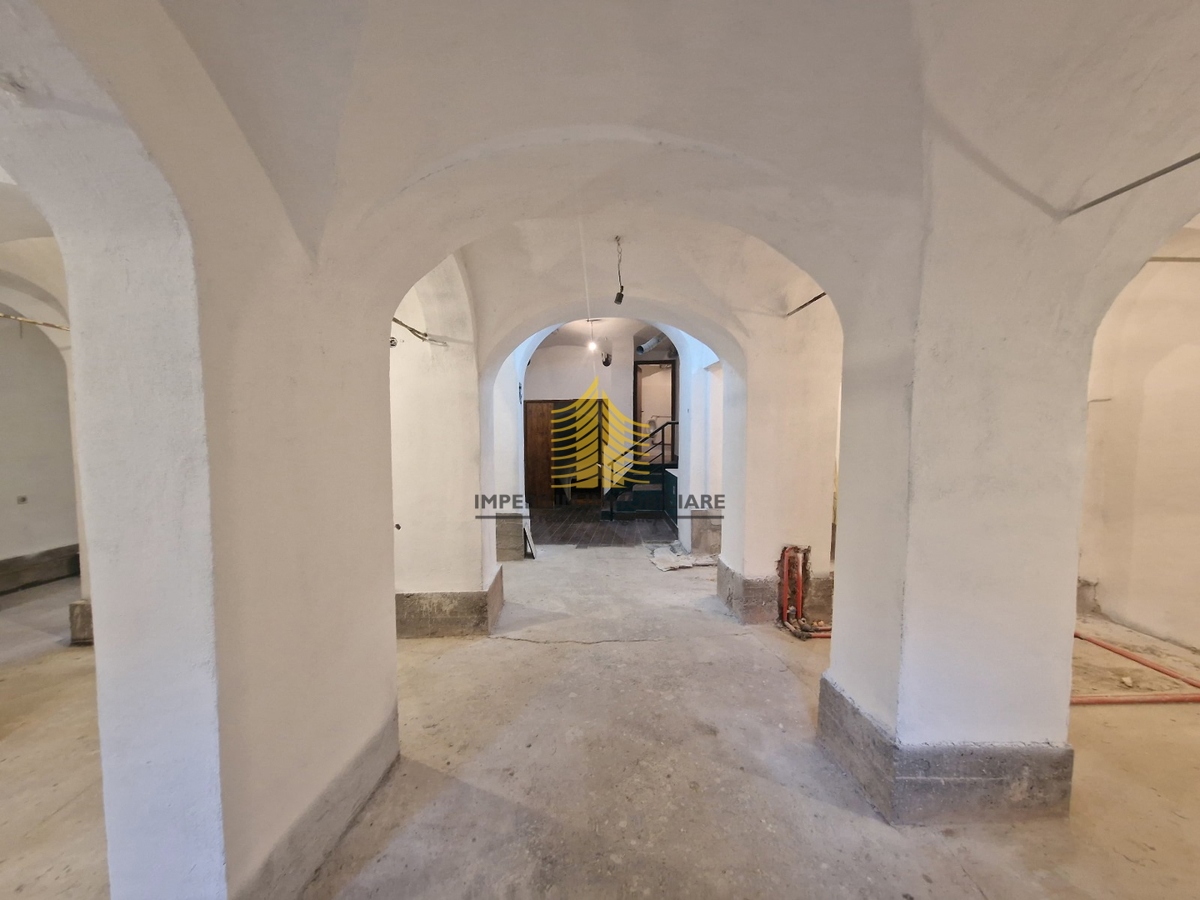 Poslovni prostor, Prodaja, 13790, 225 m2, Prostor za storitve