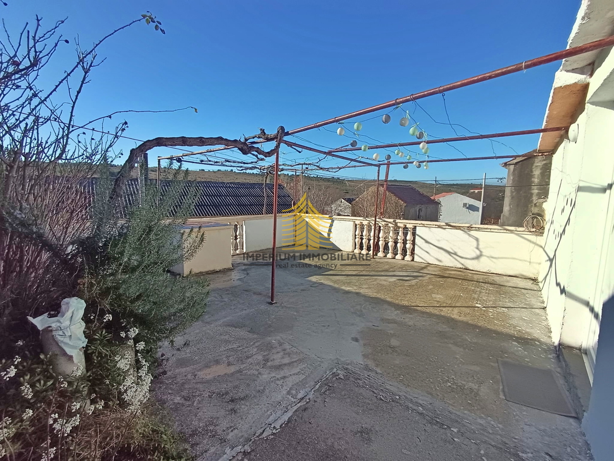 Hiša, prodaja, Ražanac, Ljubač, 100 m2, v nizu