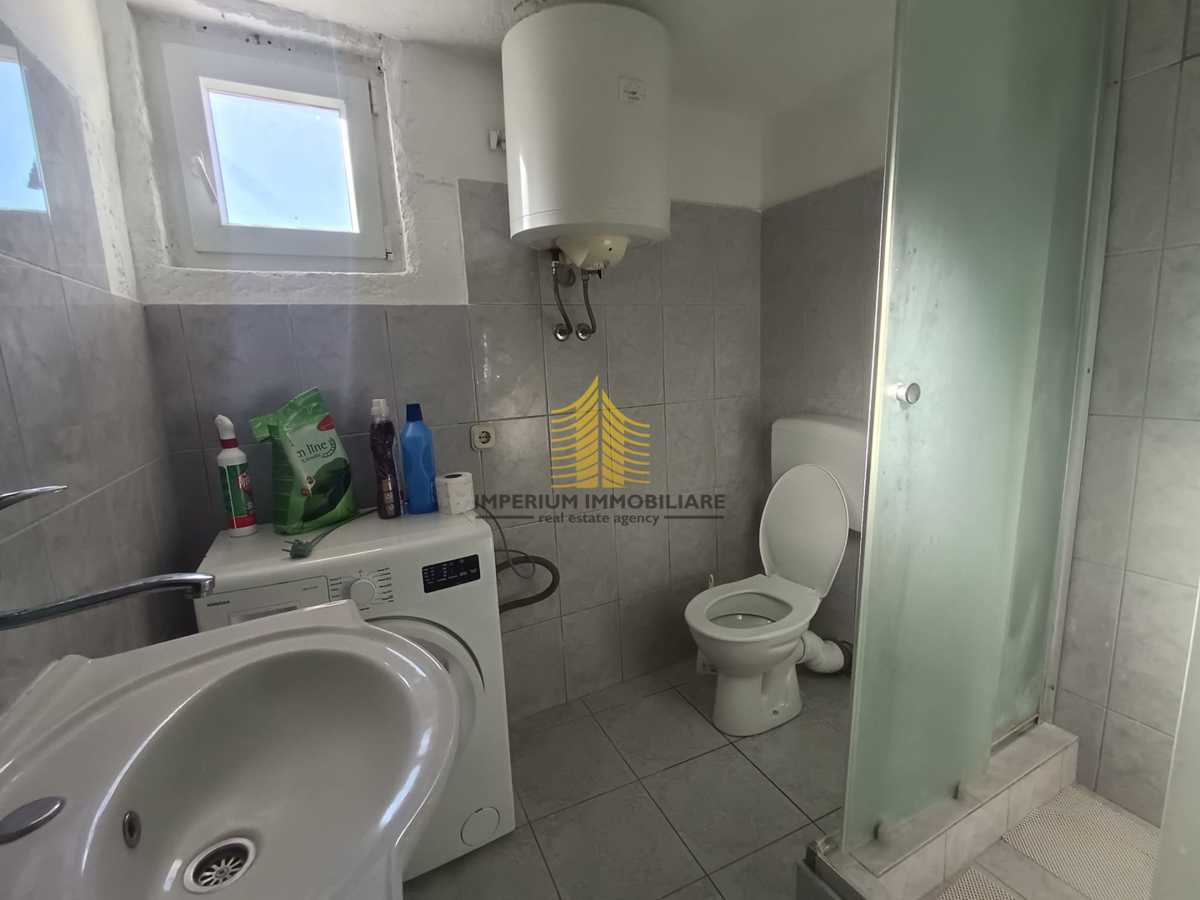 Hiša, prodaja, Ražanac, Ljubač, 100 m2, v nizu