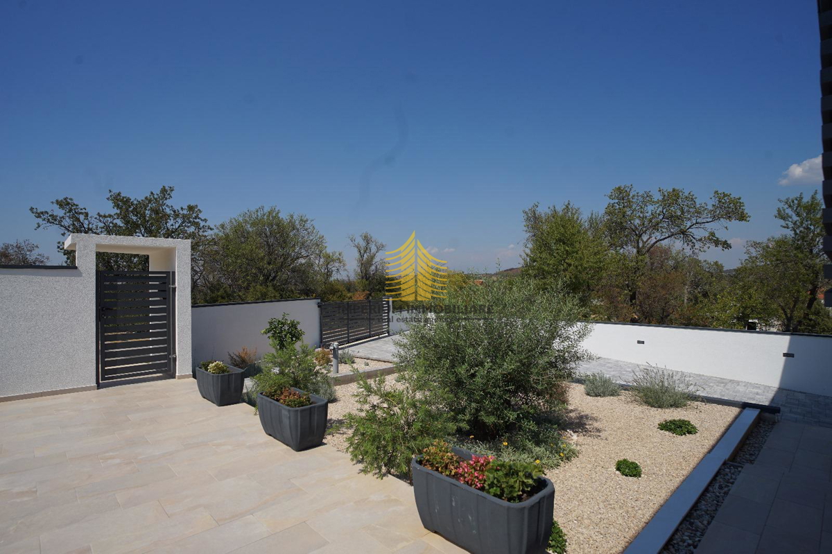 Hiša, prodaja, Donja Jagodnja, 162,00 m2, vila