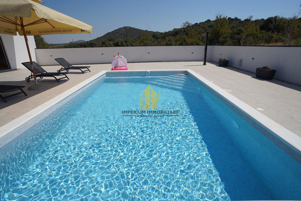 Hiša, prodaja, Donja Jagodnja, 162,00 m2, vila