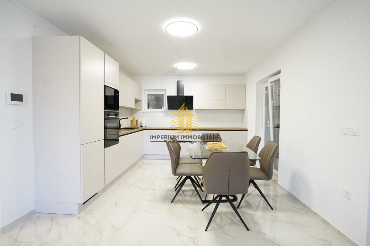 Hiša, prodaja, Donja Jagodnja, 162,00 m2, vila