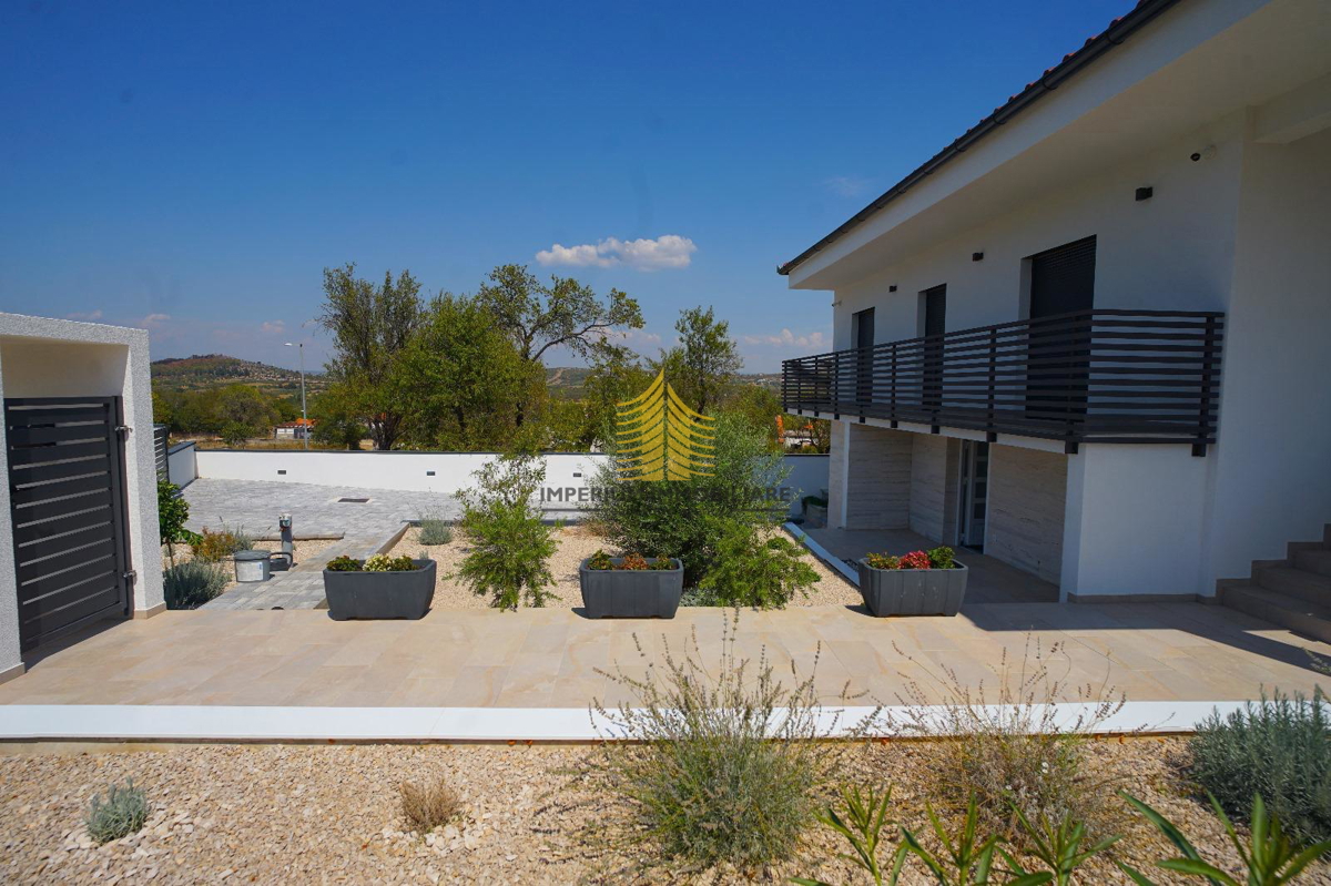 Hiša, prodaja, Donja Jagodnja, 162,00 m2, vila