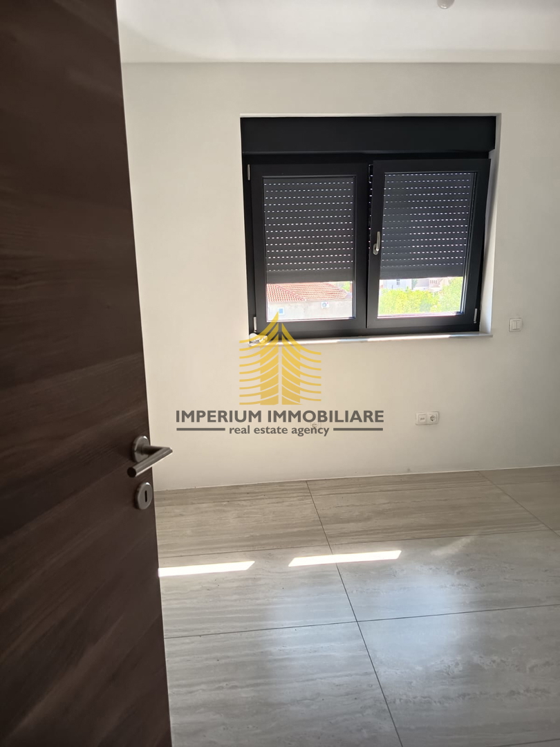 Stan, prodaja, Privlaka, 176,22 m2, 2,5-sobno (2P+DB)