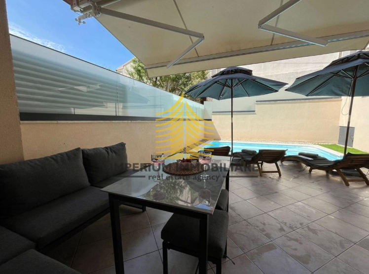 Stan, Prodaja, Makarska, 75 m2, 2,5-prostorski (2P+DB)