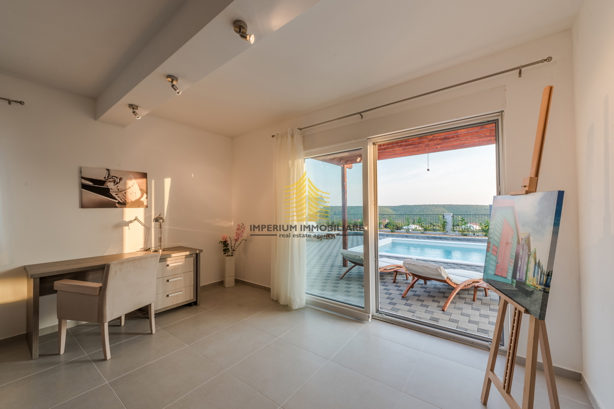 Hiša, Prodaja, Sukošan, Debeljak, 251 m2, Vila