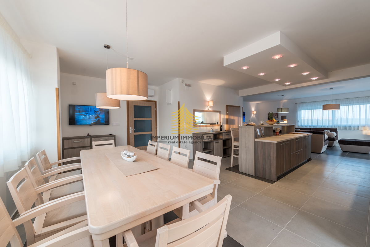 Hiša, Prodaja, Sukošan, Debeljak, 251 m2, Vila