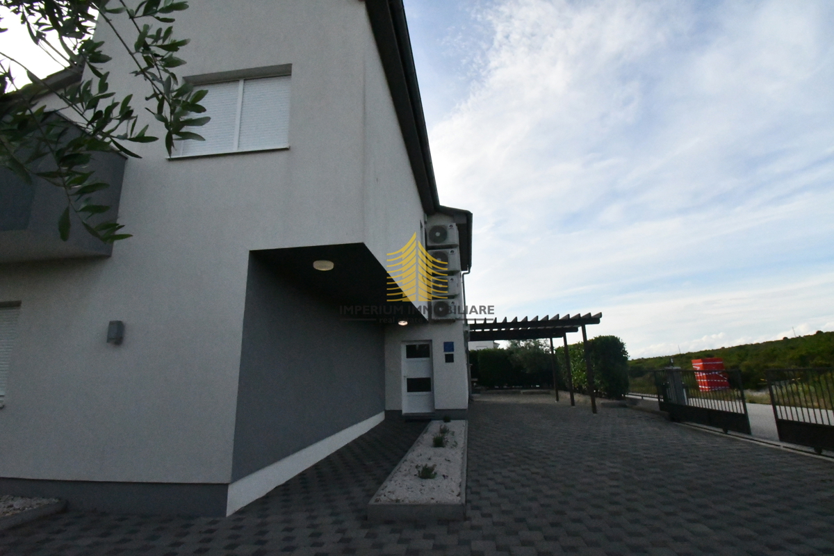 Hiša, Prodaja, Sukošan, Debeljak, 251 m2, Vila