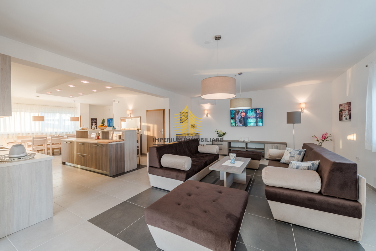 Hiša, Prodaja, Sukošan, Debeljak, 251 m2, Vila