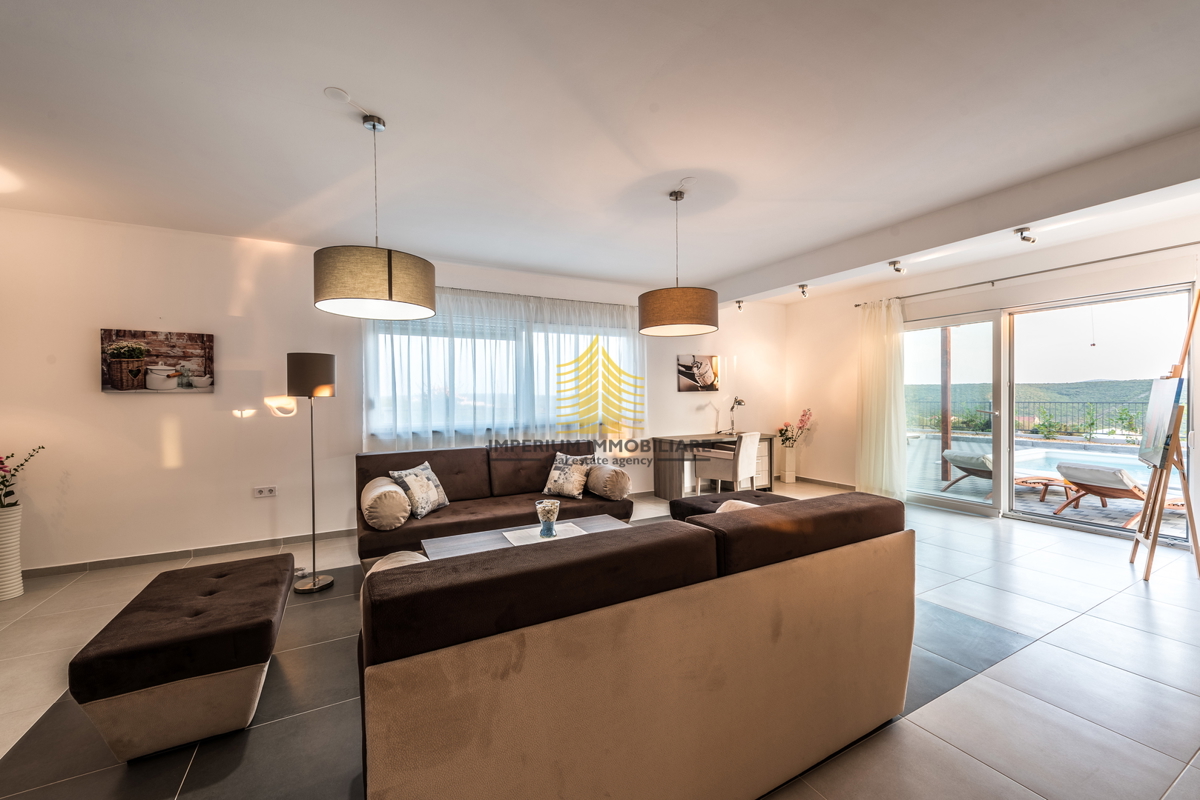 Hiša, Prodaja, Sukošan, Debeljak, 251 m2, Vila