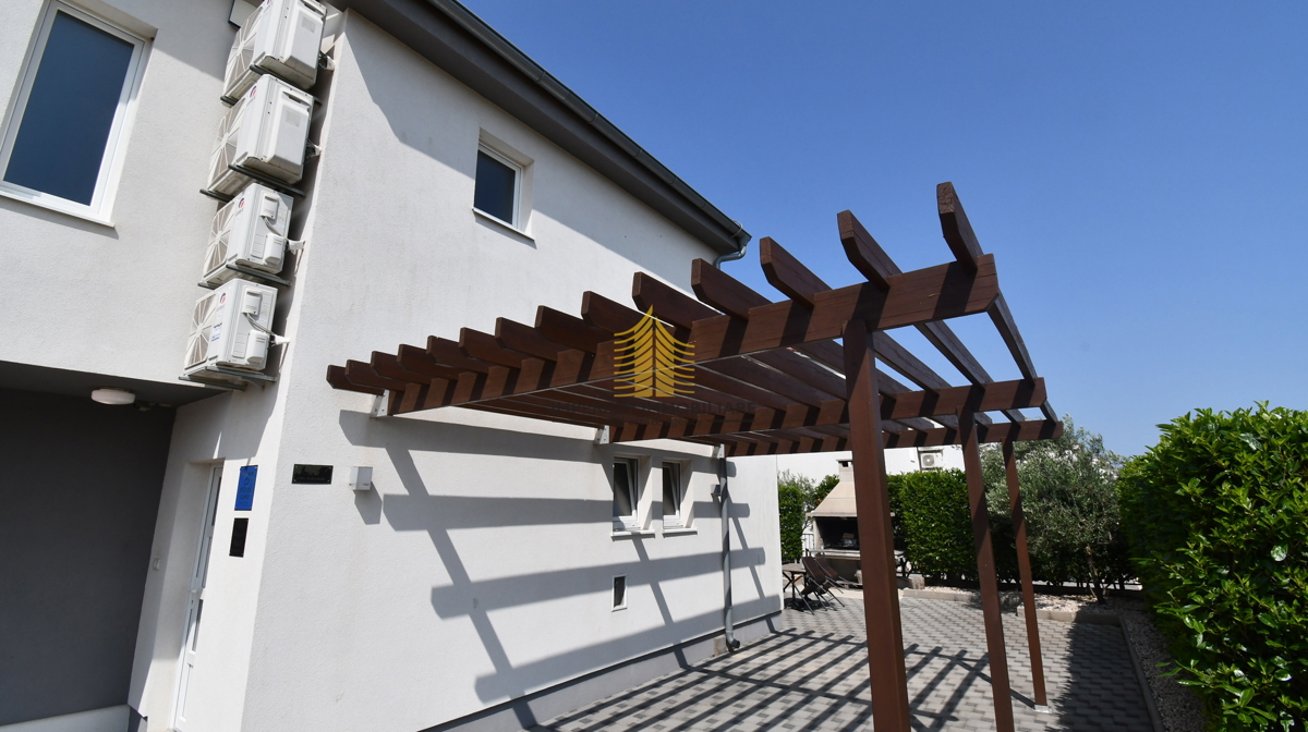 Hiša, Prodaja, Sukošan, Debeljak, 251 m2, Vila