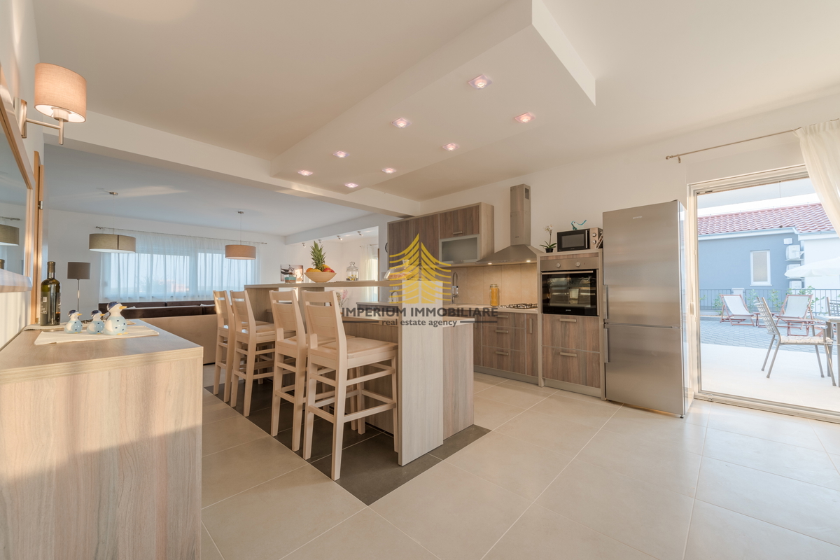 Hiša, Prodaja, Sukošan, Debeljak, 251 m2, Vila