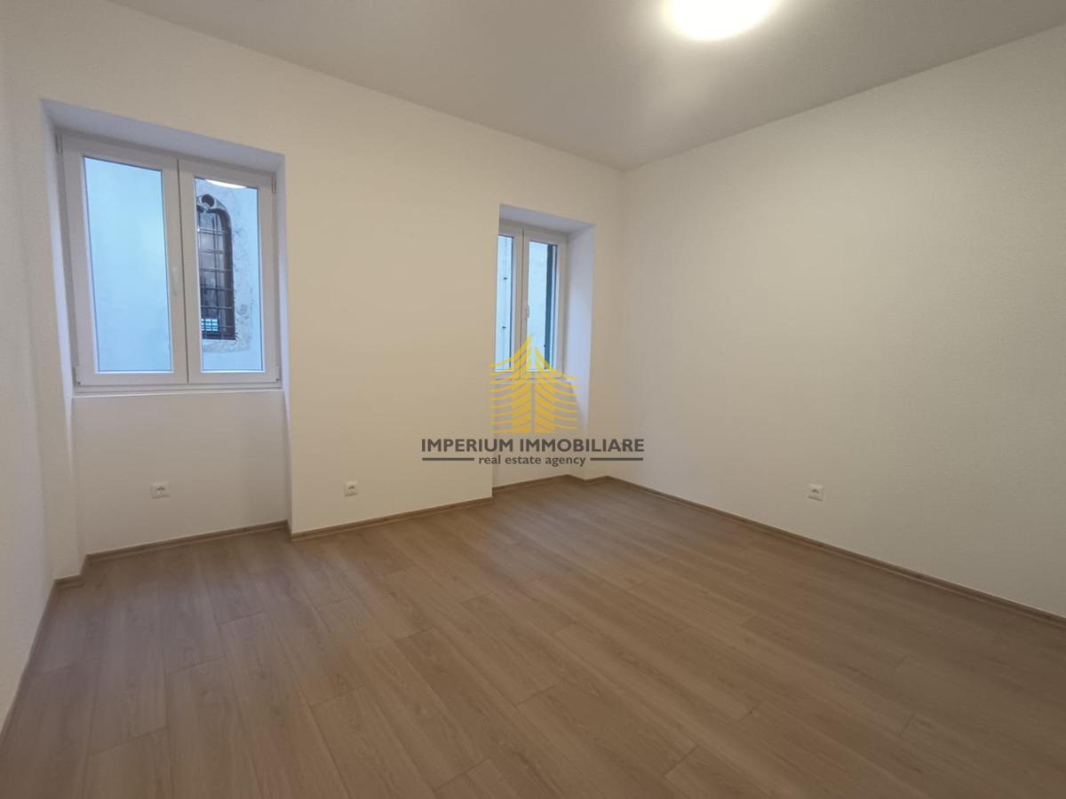 Stanovanje, prodaja, Zadar, Poluotok (center), 28 m2, garsonjera