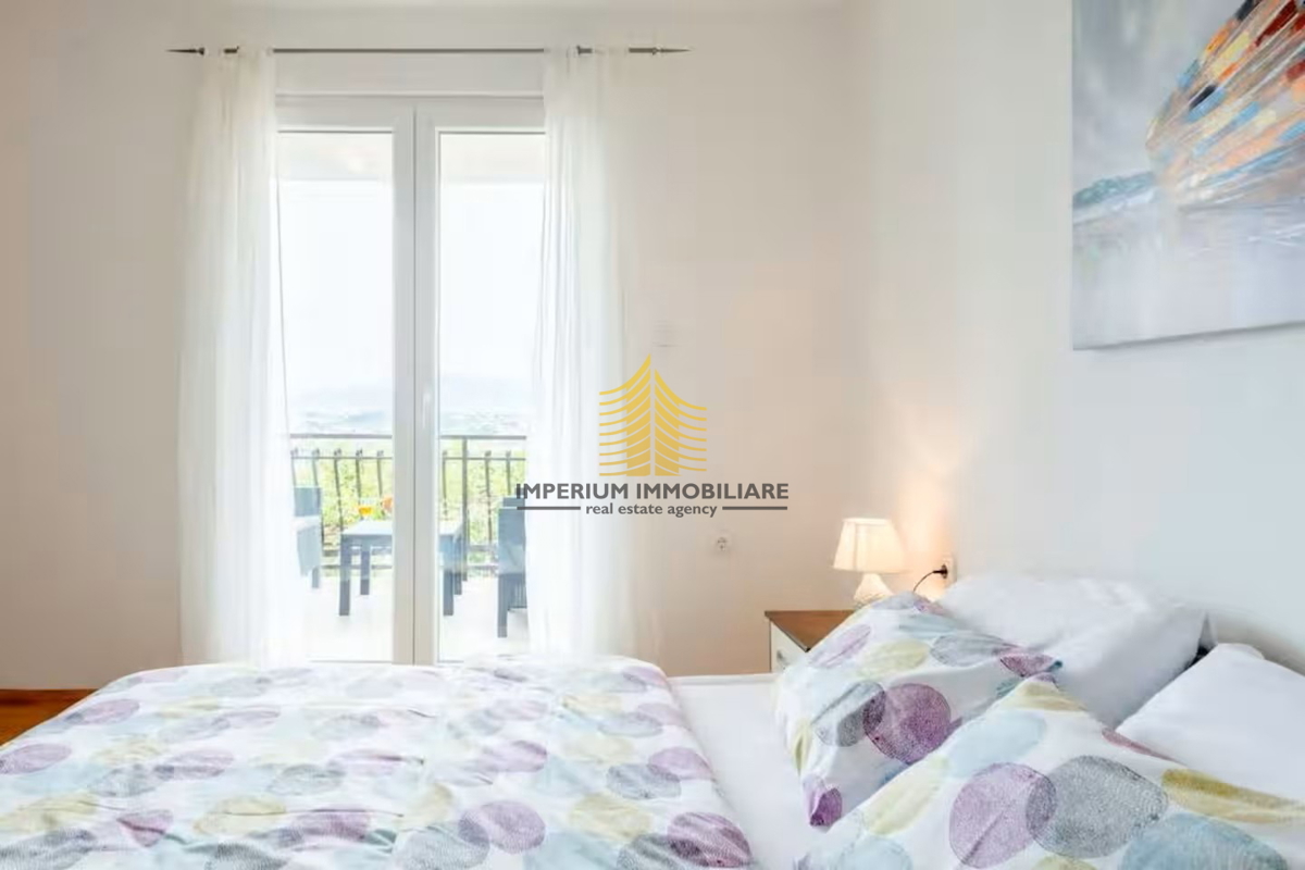 Hiša, prodaja, Podstrana, 150 m2, dvojna