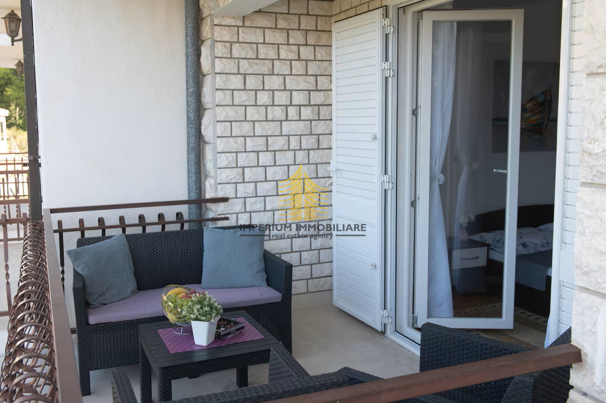 Hiša, prodaja, Podstrana, 150 m2, dvojna