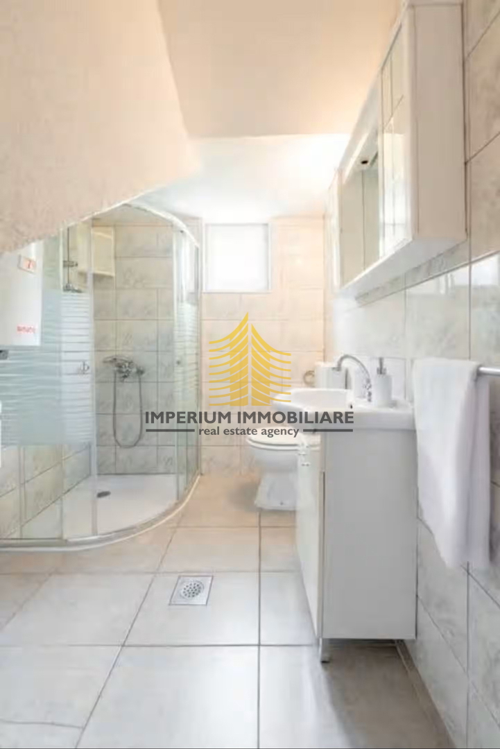 Hiša, prodaja, Podstrana, 150 m2, dvojna