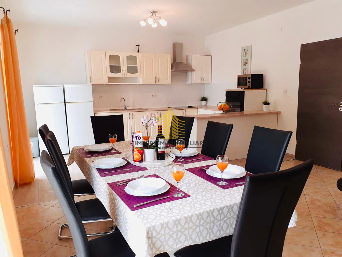 Hiša, prodaja, Podstrana, 150 m2, dvojna