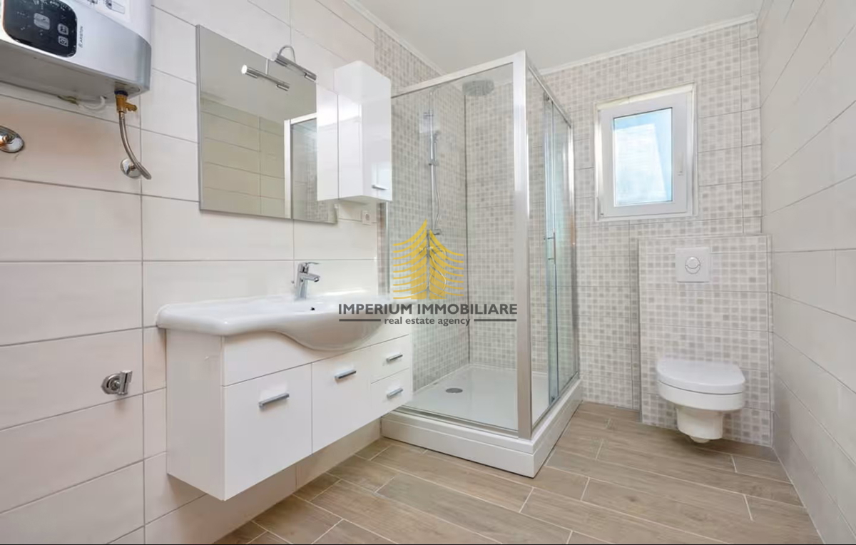 Hiša, prodaja, Podstrana, 150 m2, dvojna