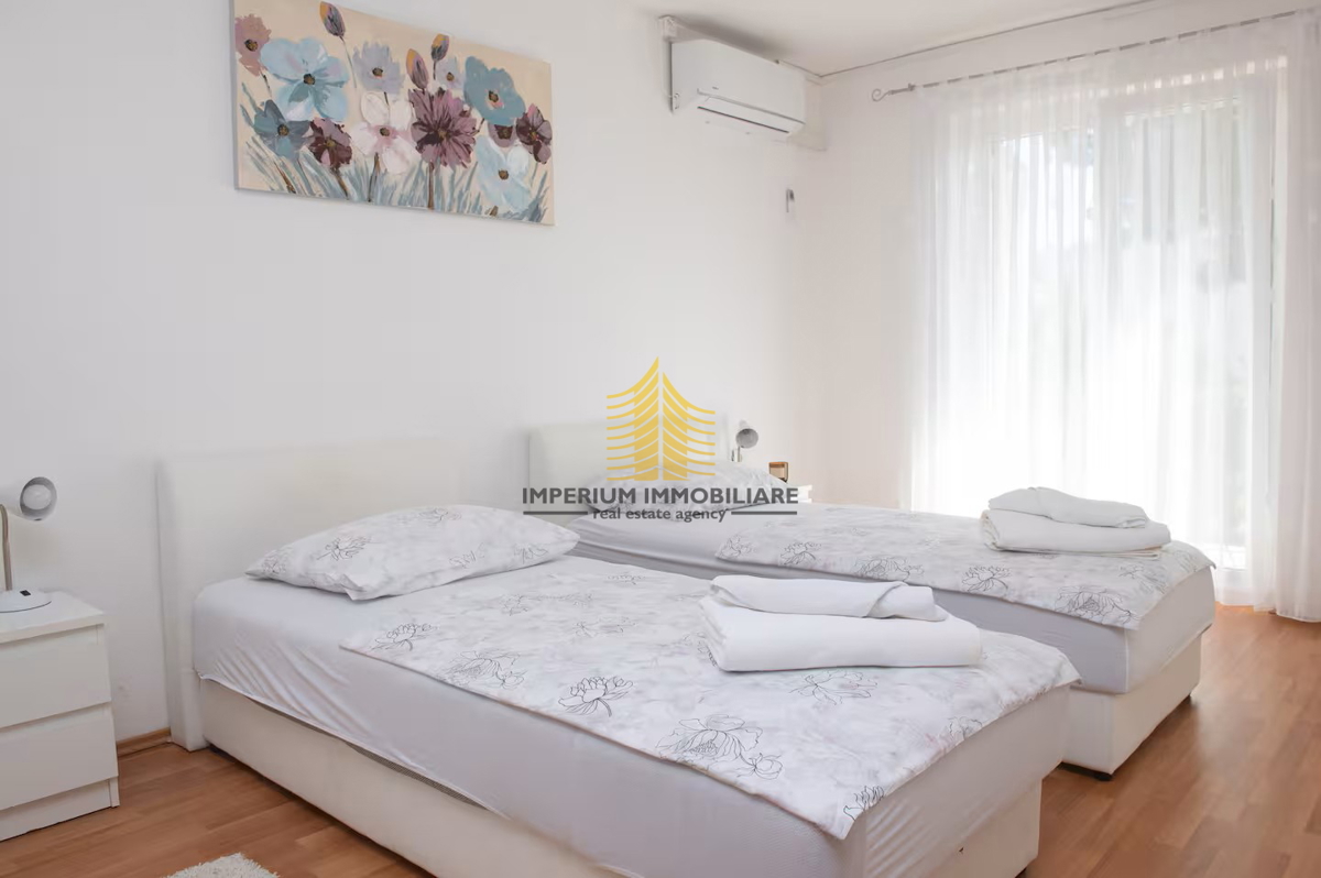 Hiša, prodaja, Podstrana, 150 m2, dvojna