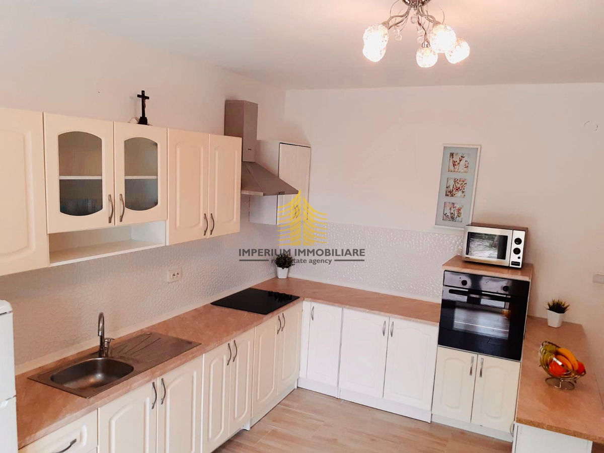 Hiša, prodaja, Podstrana, 150 m2, dvojna