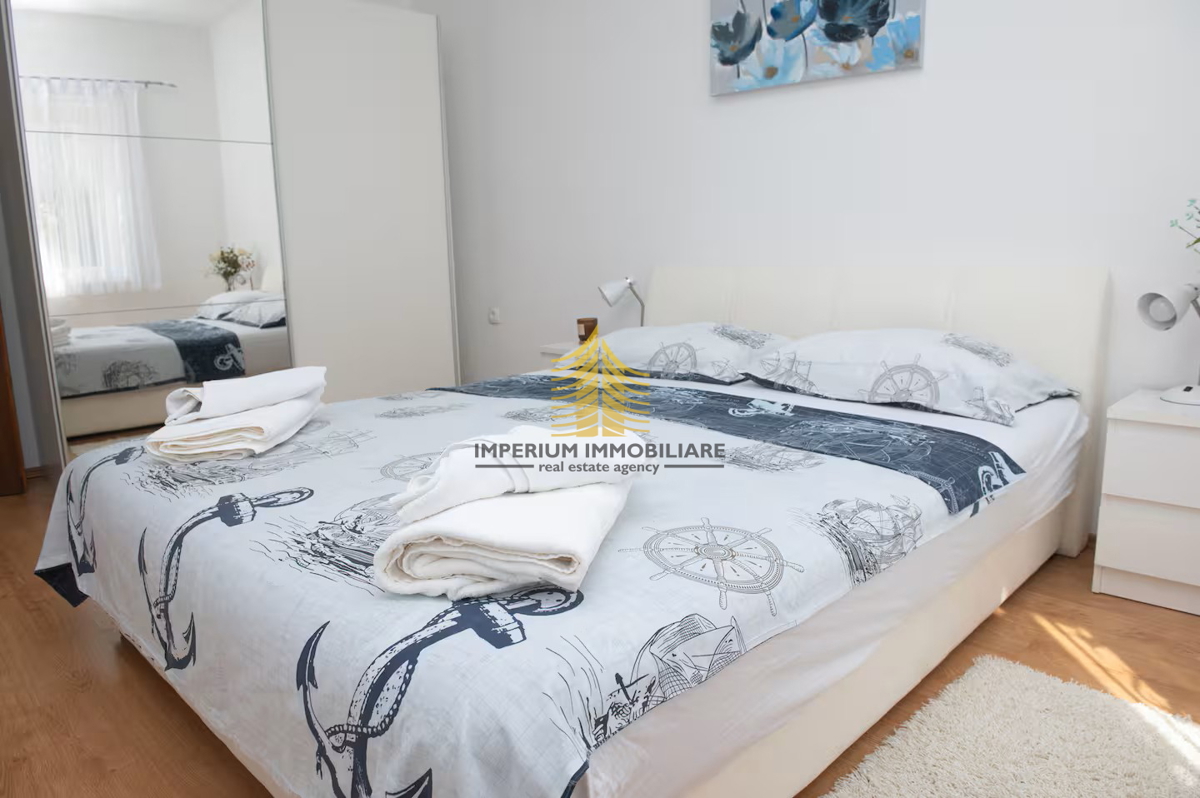 Hiša, prodaja, Podstrana, 150 m2, dvojna