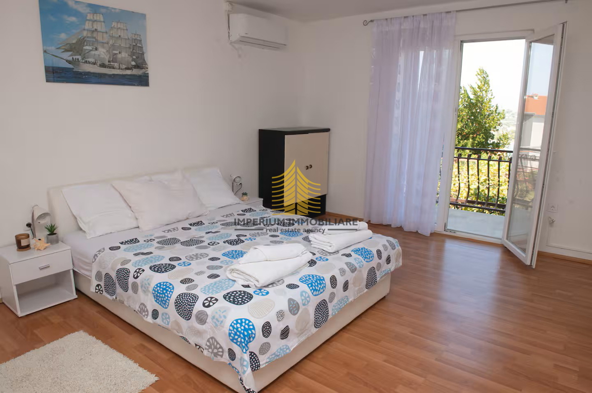 Hiša, prodaja, Podstrana, 150 m2, dvojna