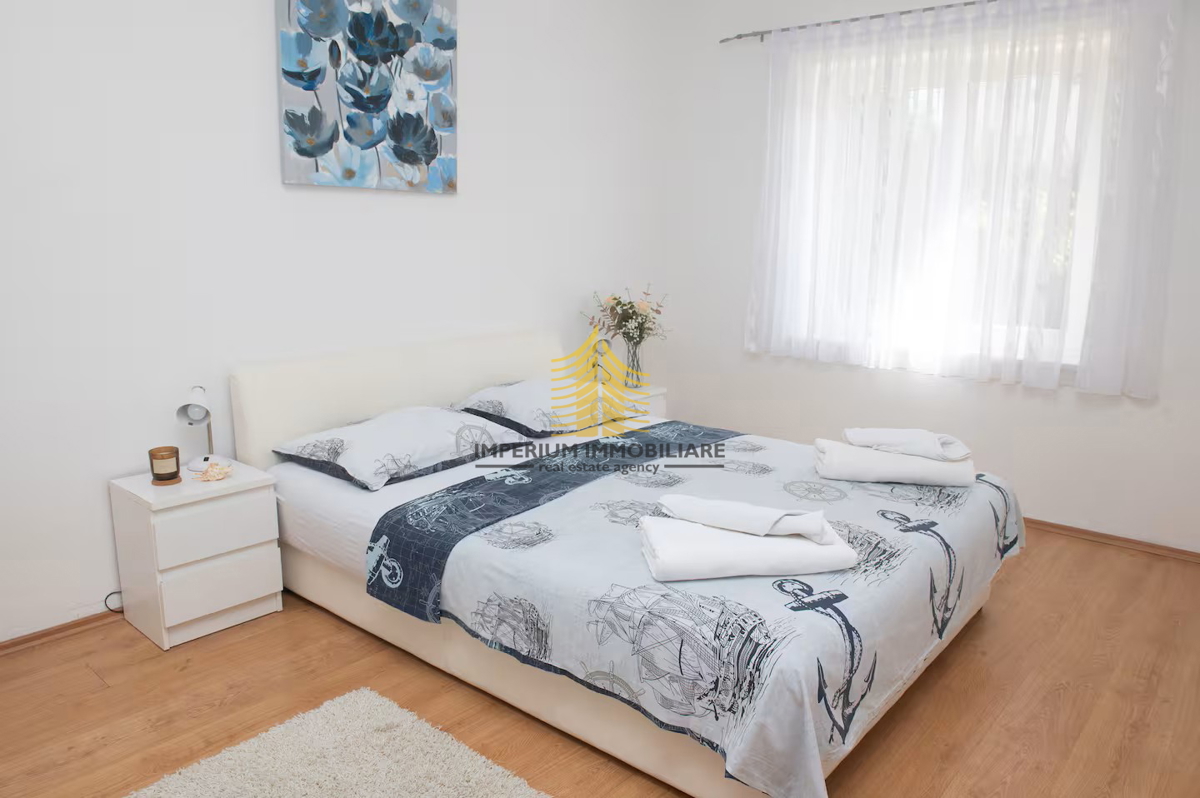 Hiša, prodaja, Podstrana, 150 m2, dvojna