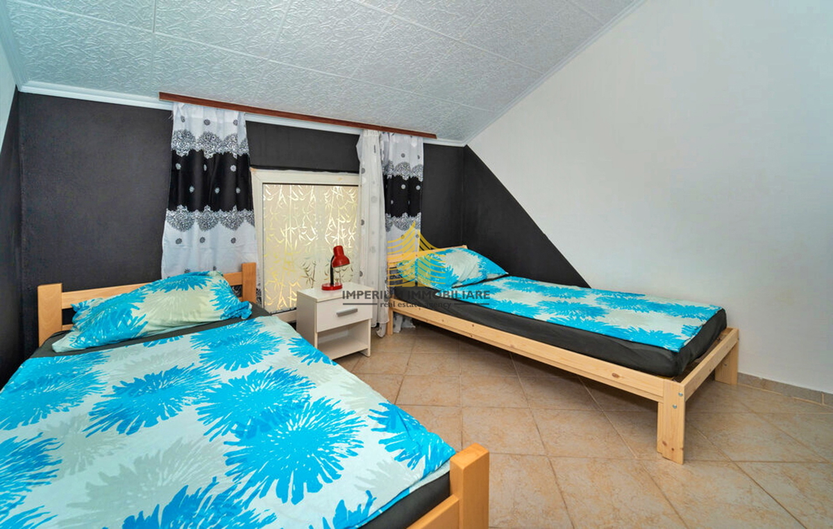 Hiša, prodaja, Benkovac, Donji Karin, 250 m2, samostojna