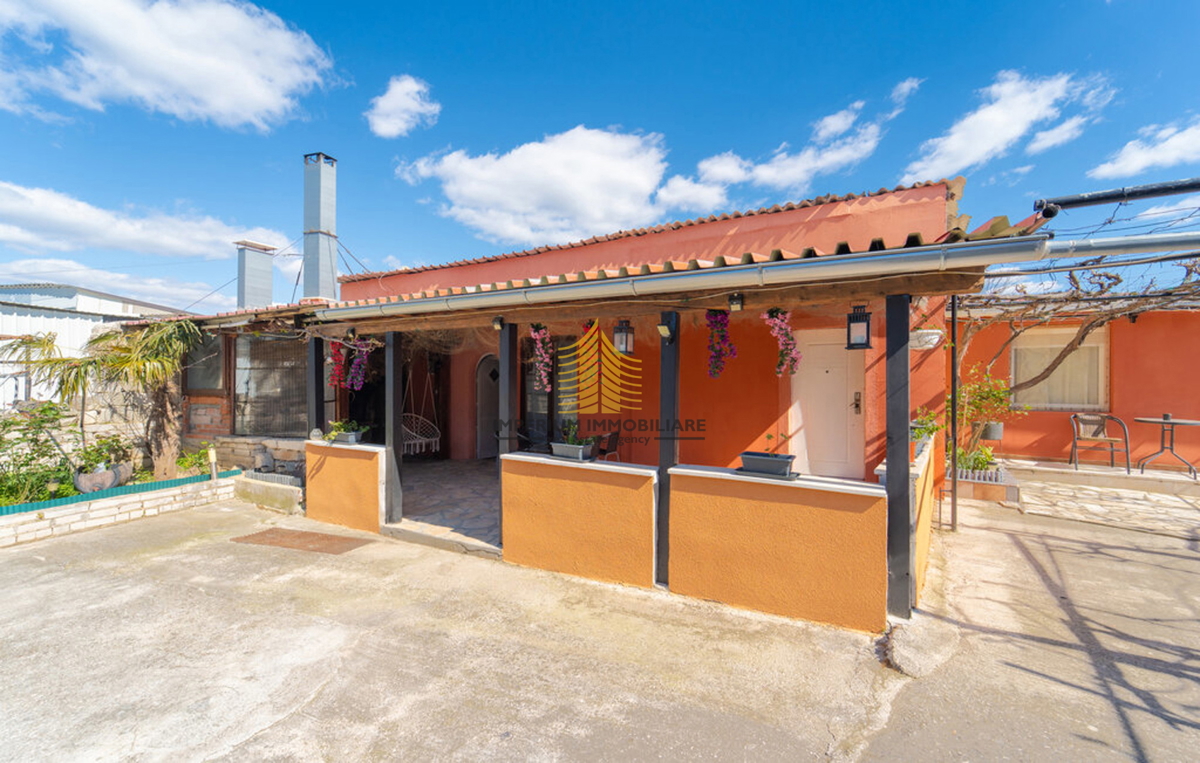 Hiša, prodaja, Benkovac, Donji Karin, 250 m2, samostojna