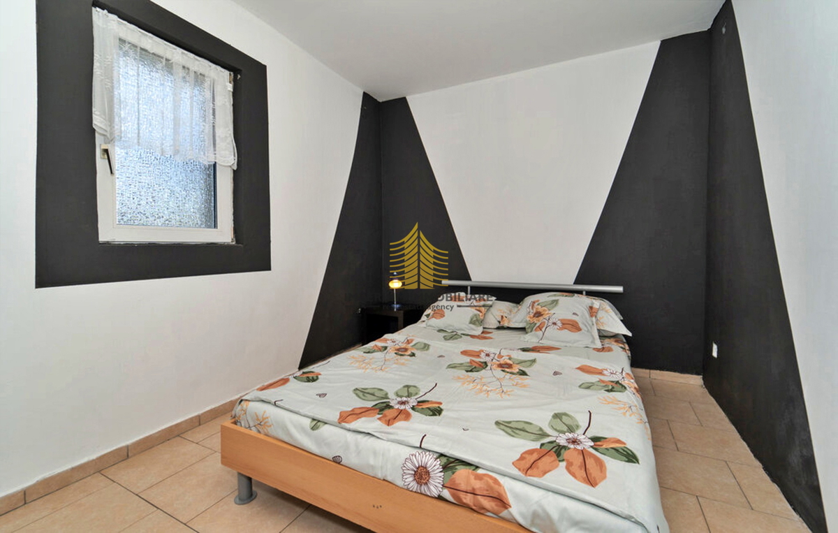 Hiša, prodaja, Benkovac, Donji Karin, 250 m2, samostojna