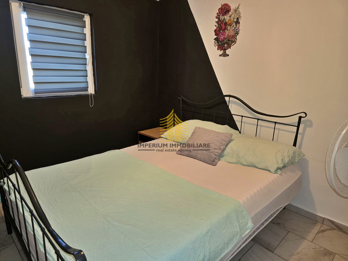 Hiša, prodaja, Benkovac, Donji Karin, 250 m2, samostojna