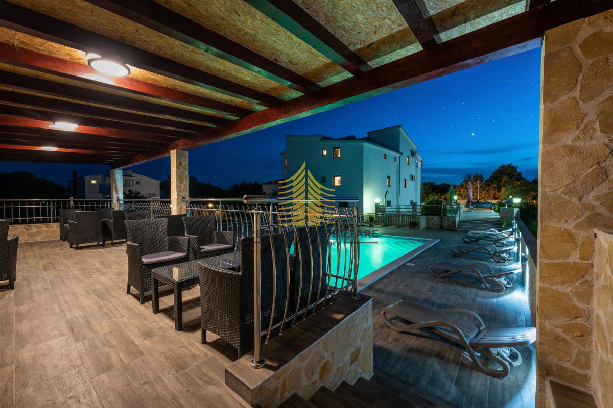 Hiša, prodaja, Marina, 470 m2, samostojna