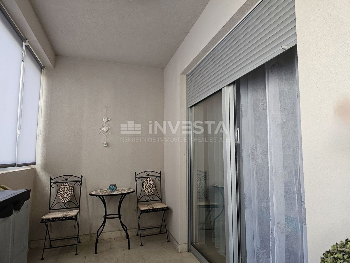 Medulin – opremljeno stanovanje 50 m² v pritličju s prostorno ložo