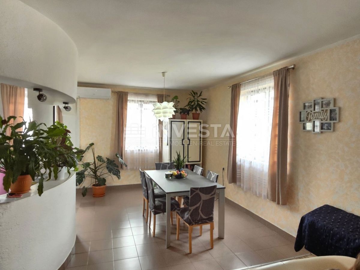 Hrvaška, Istra, Pula, Šijana, velika stanovanje 153m2 na odlični lokaciji